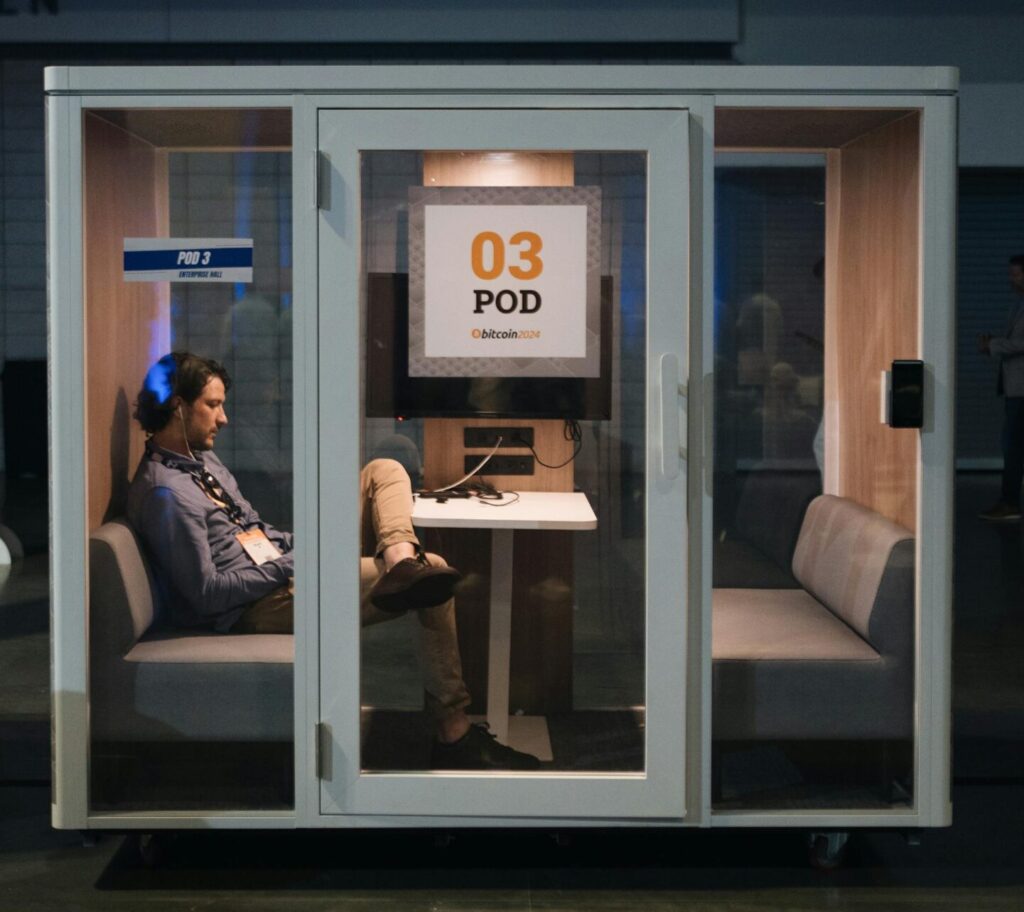 9 Things to Consider Before Choosing an Individual Office Pod